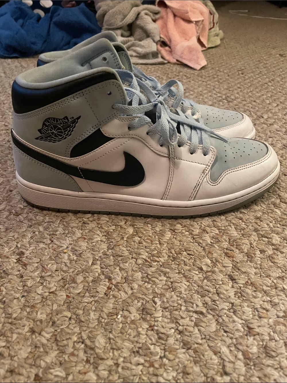 Jordan Kids Mid-Top Sneakers in Light Gray, White and Black